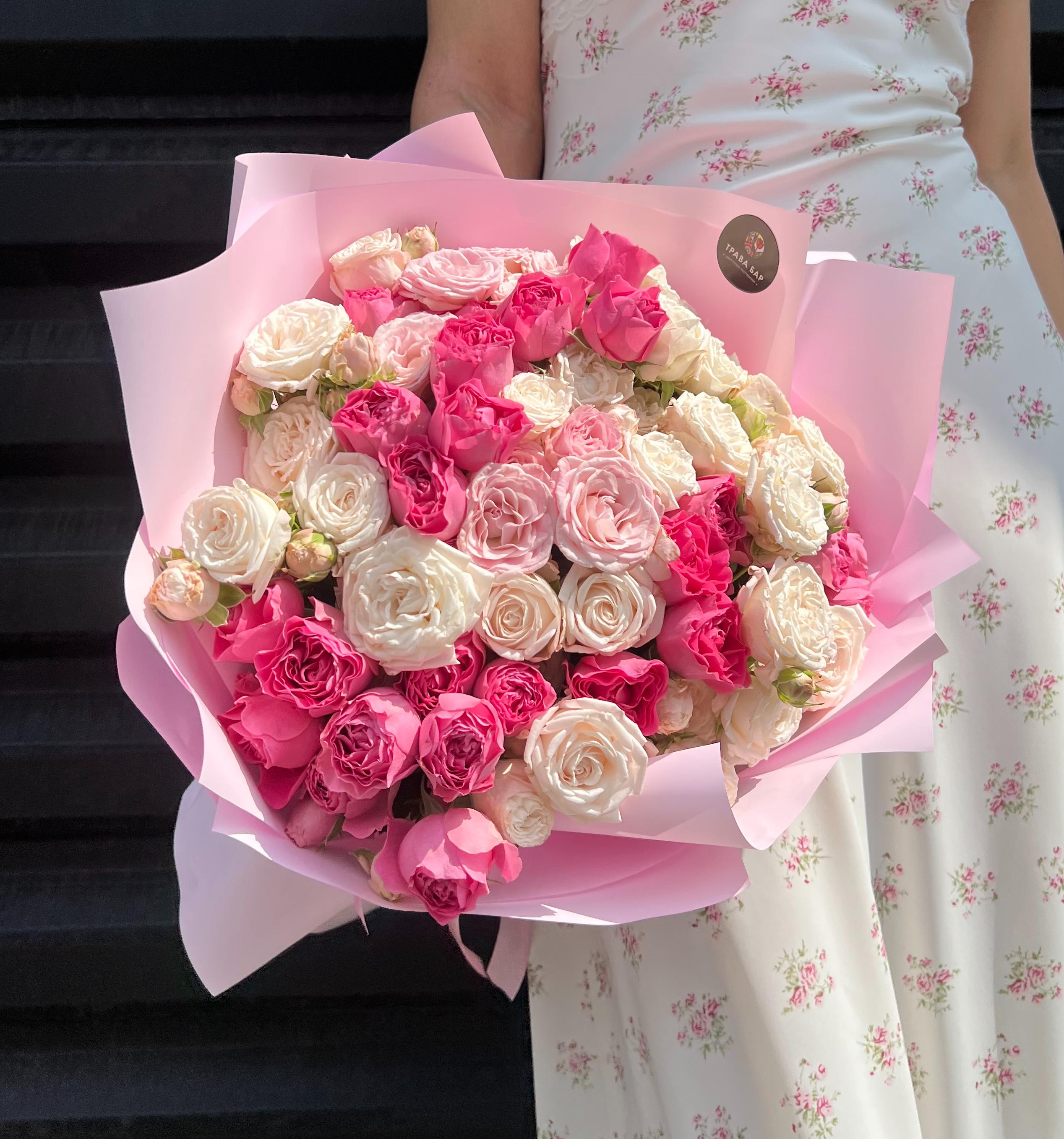 Букет "25 ягодных кустовых пионовидных роз 40/50 см"