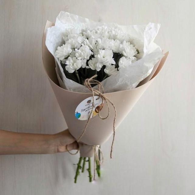 Букет из 5 ромашковых хризантем фото 1