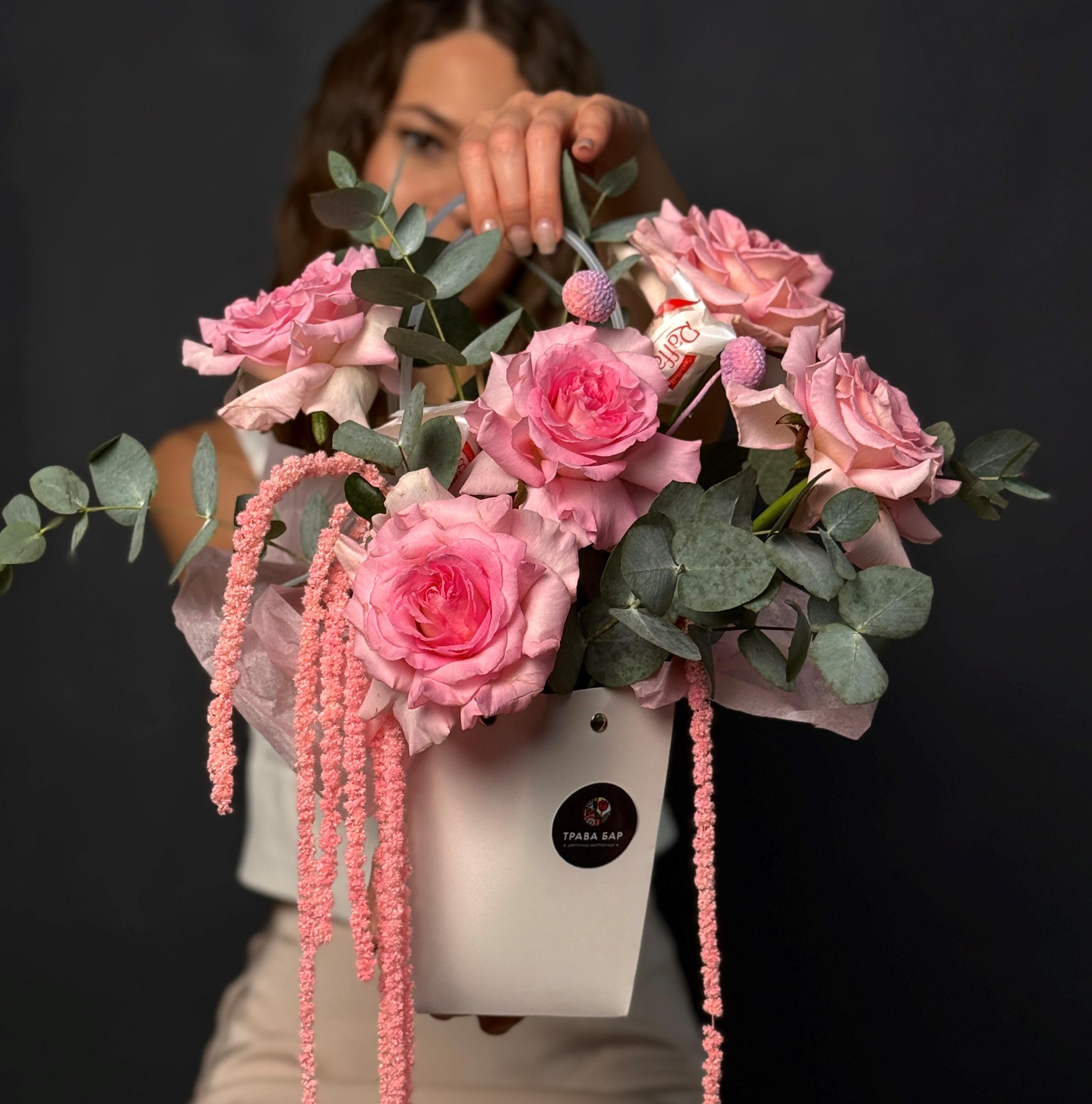 Композиция "Розы и эвкалипт" фото 1