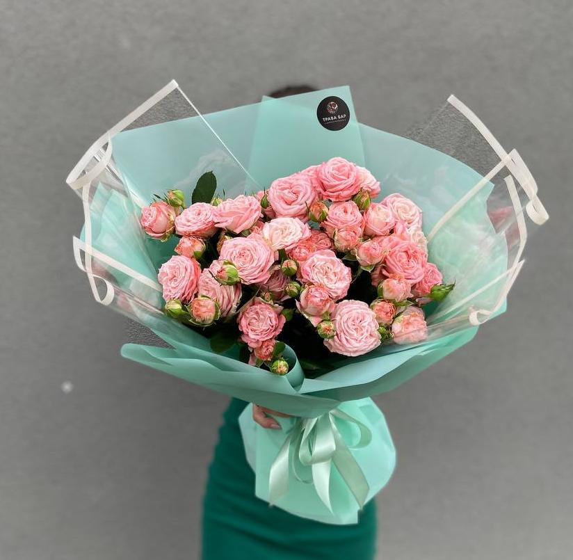 Букет из 11 розовых кустовых пионовидных роз 40/50 см