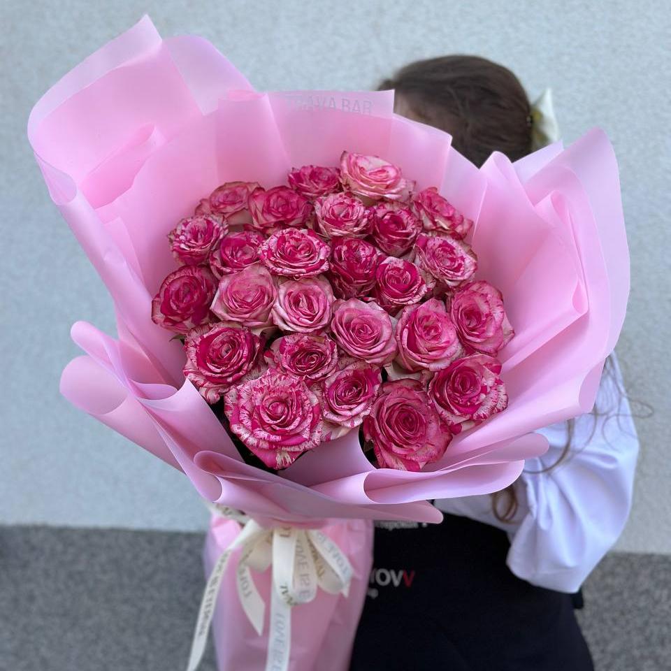 Букет из 25 роз "Барракуда" 50/60 см фото 1