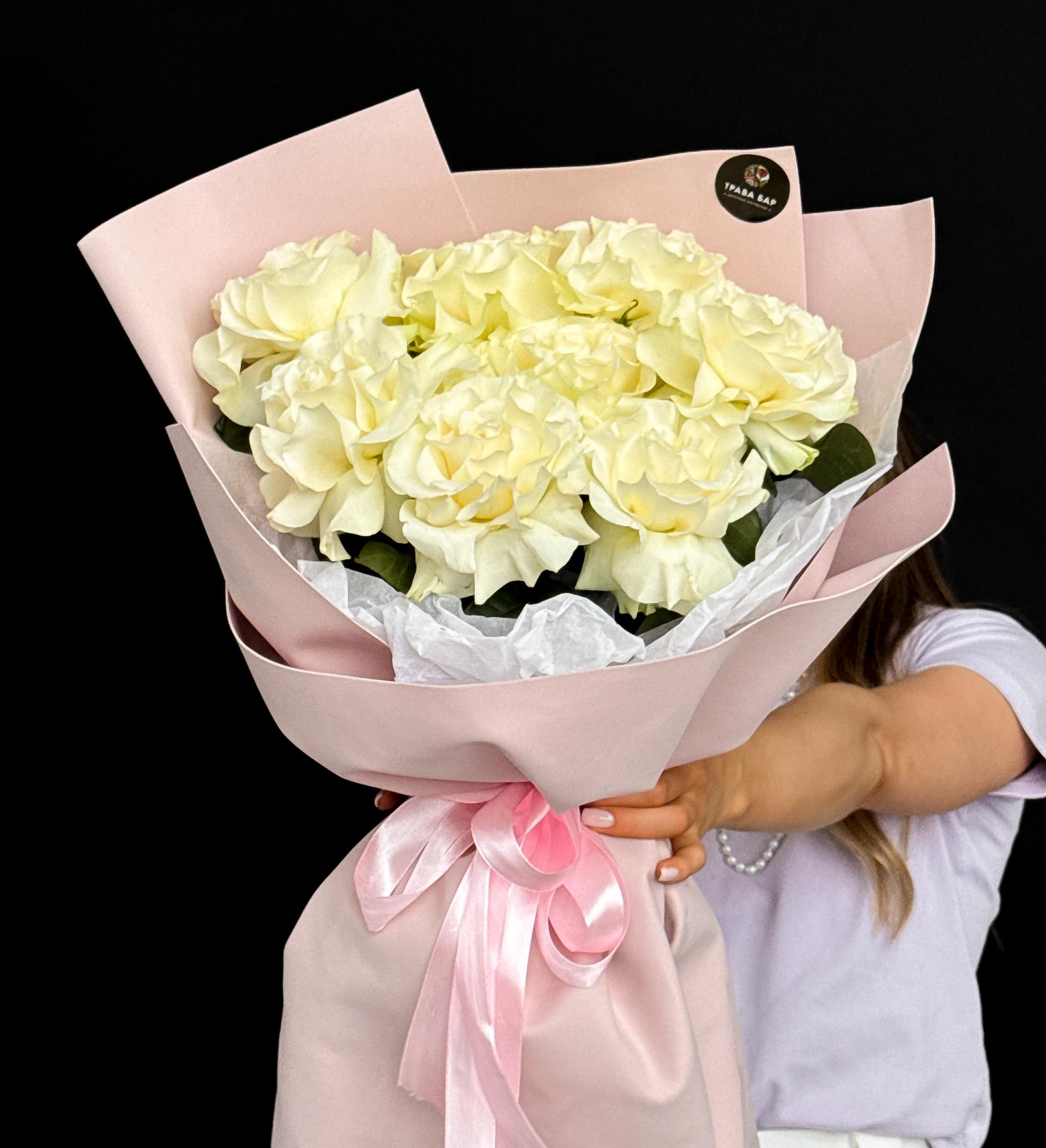 Букет "9 белых французских роз в оформлении" фото 1