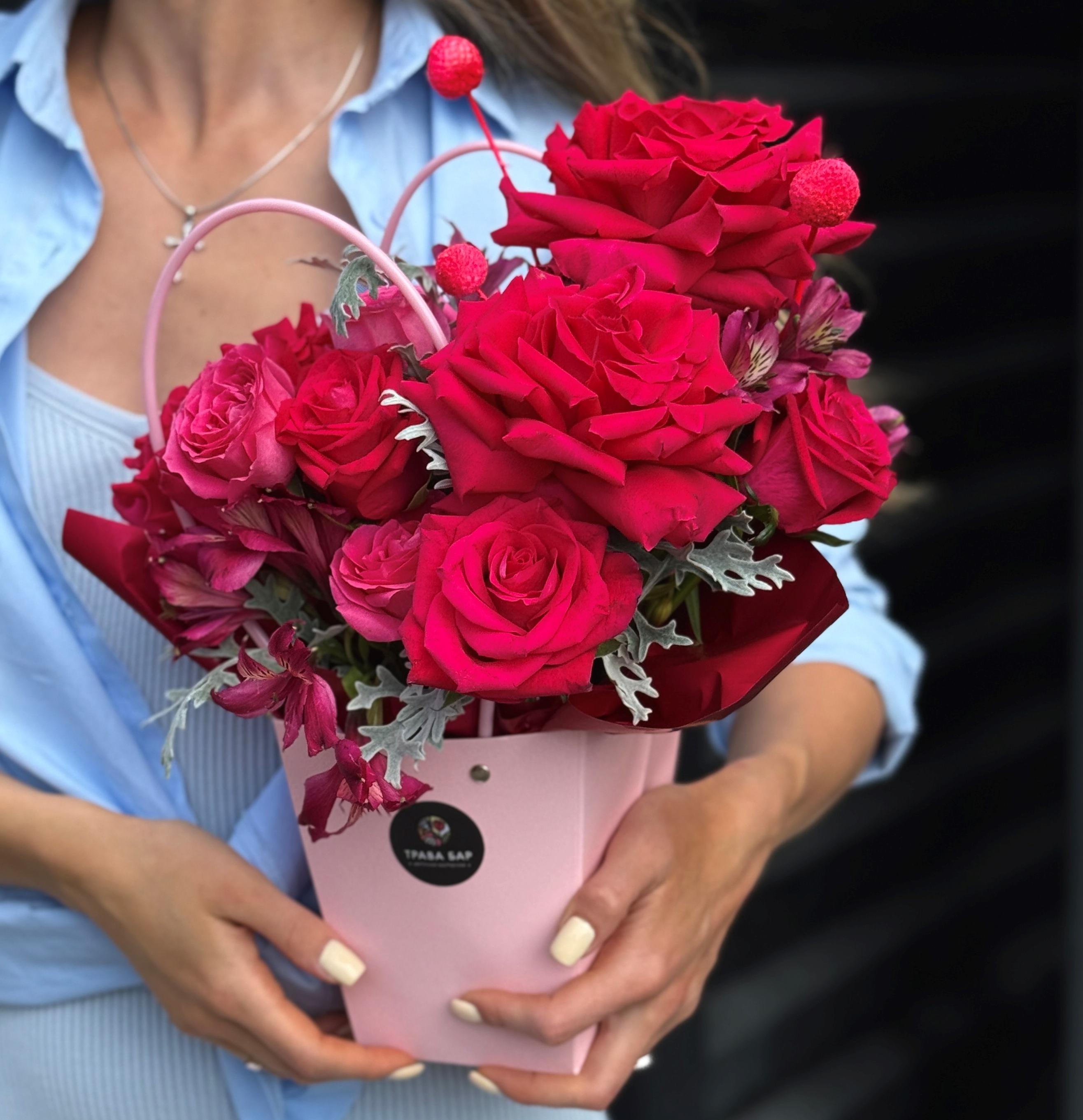 Композиция "Рубиновое счастье"