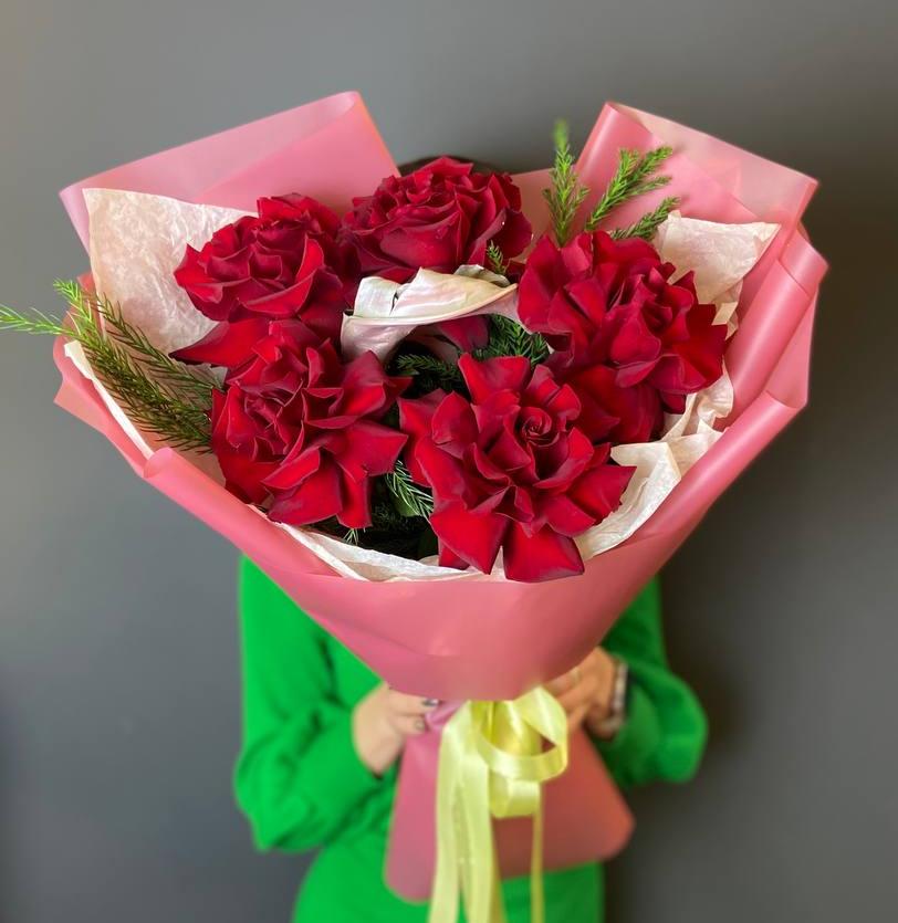 Букет из 5 французских роз и мережки