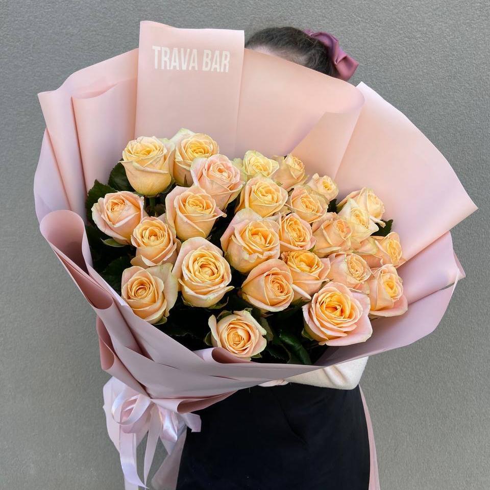 Букет из 25 персиковых роз 70/80 см фото 1