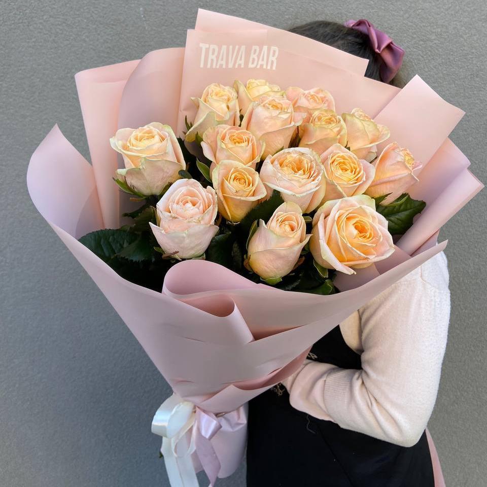 Букет из 15 персиковых роз 70/80 см