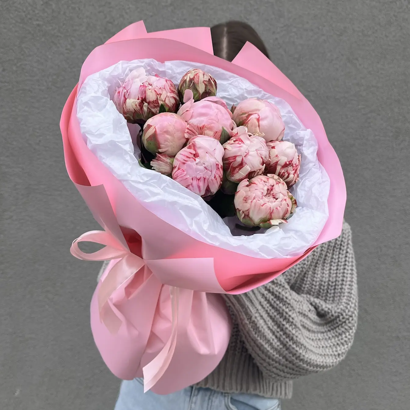 Букет из 9 розовых пионов