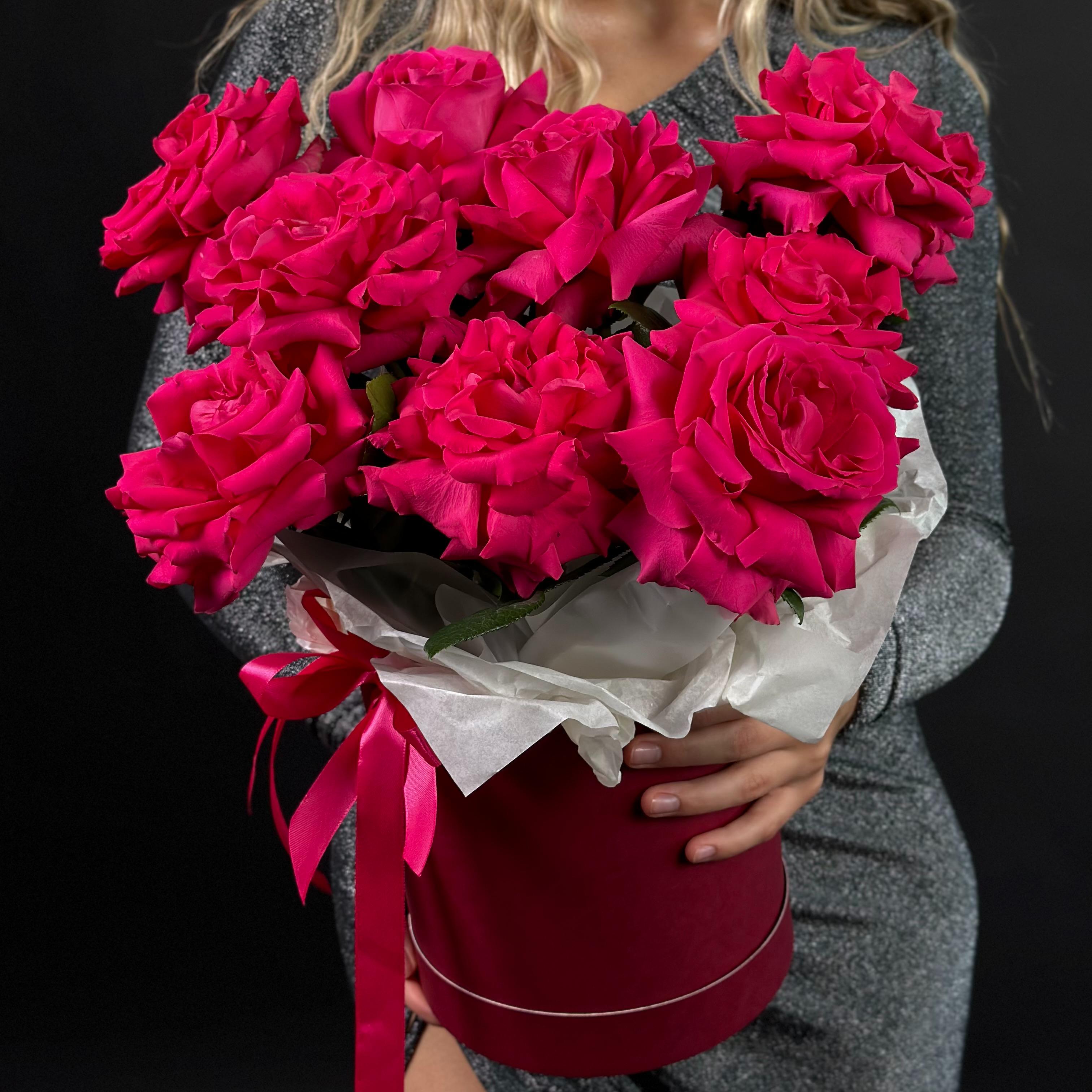 Композиция из 9 малиновых французских роз фото 1