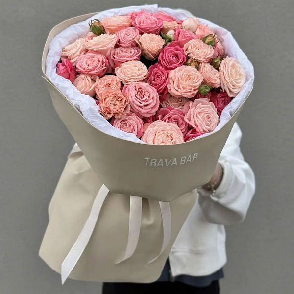 Букет из 25 нежно-розовых кустовых роз фото 3
