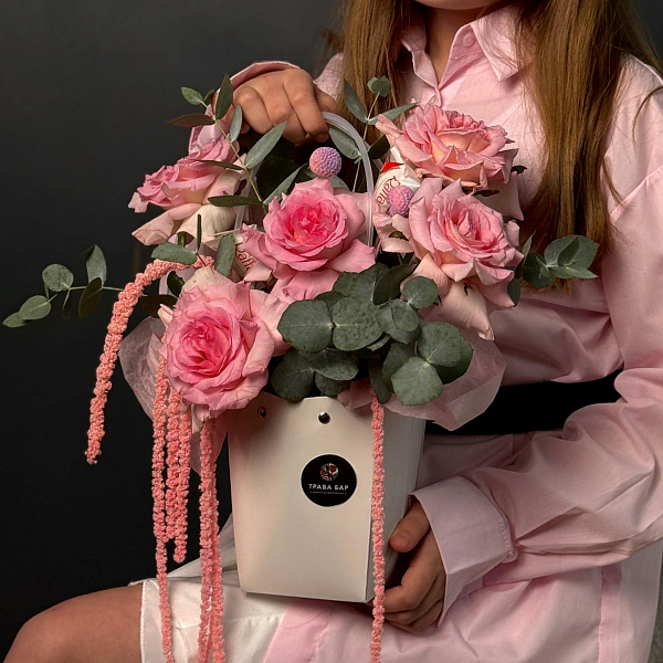 Композиция "Розы и эвкалипт" фото 2