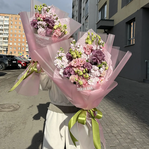 Букет "Вальс лепестков М" фото 2