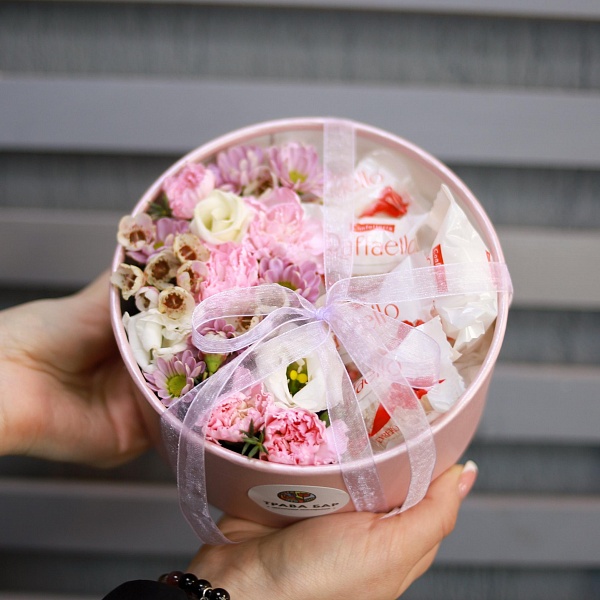 Композиция с конфетами "Рафаэль"