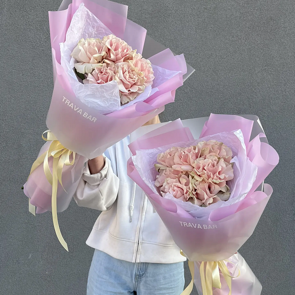 Букет "7 нежно-розовых французских роз в оформлении" фото 2