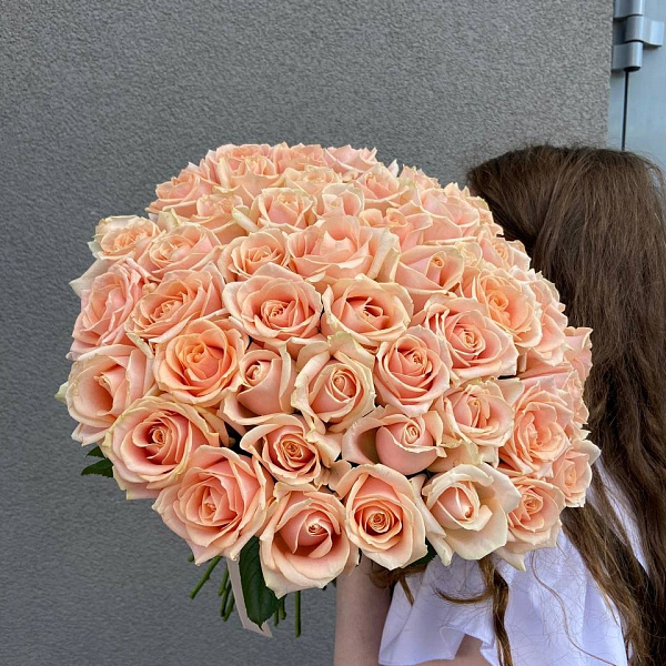 51 персиковая роза 50/60 см под ленту фото 2
