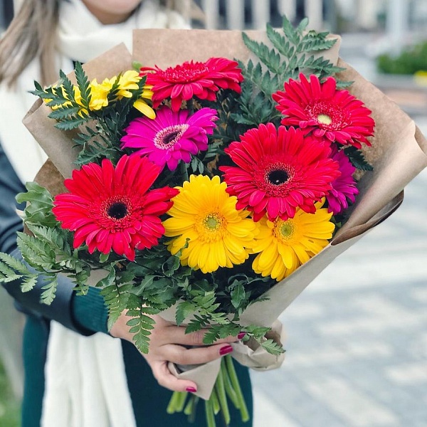 Букет "Красочные герберы"
