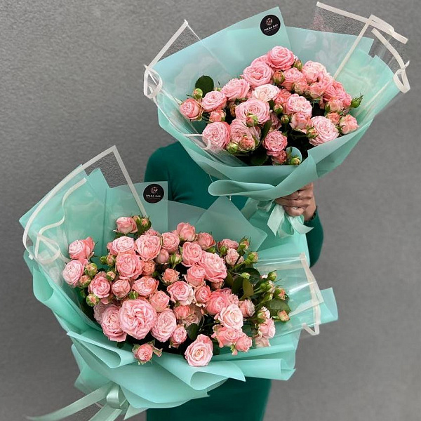 Букет из 15 розовых кустовых пионовидных роз 40/50 см фото 2