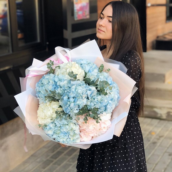 Букет "Облако гортензий"