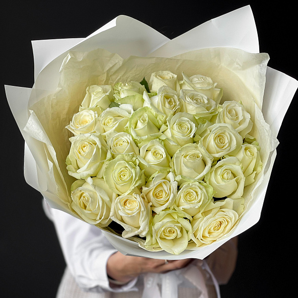 Букет из 25 белых роз 50/60 см фото 3
