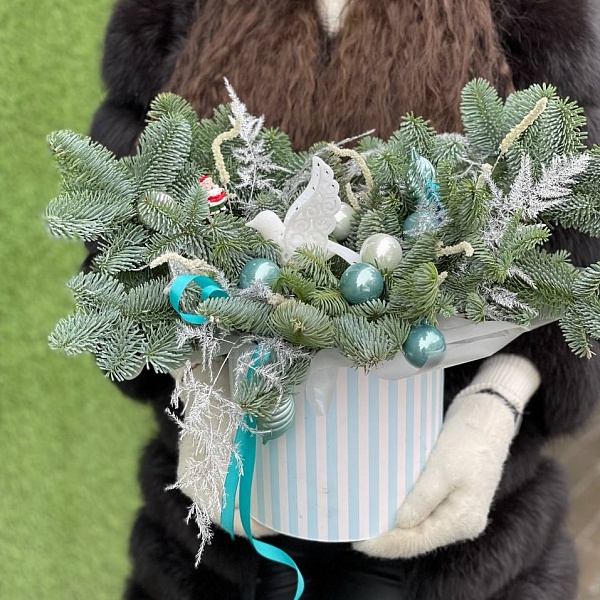 Новогодняя композиция "Сказочный лес" фото 1