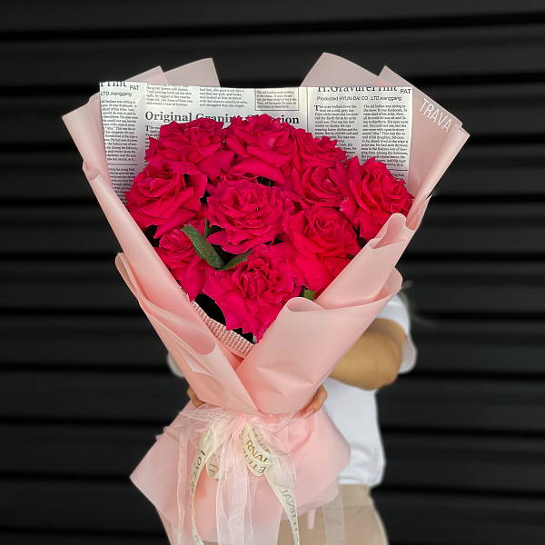 Букет из 11 малиновых французских роз фото 2