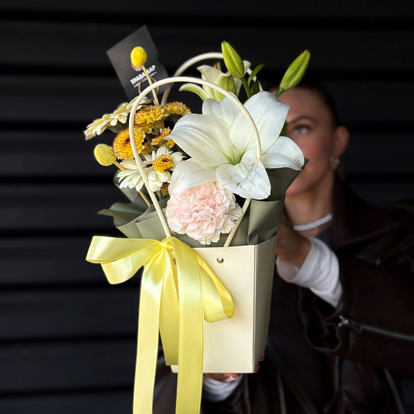 Композиция "Поэма в лепестках" фото 2